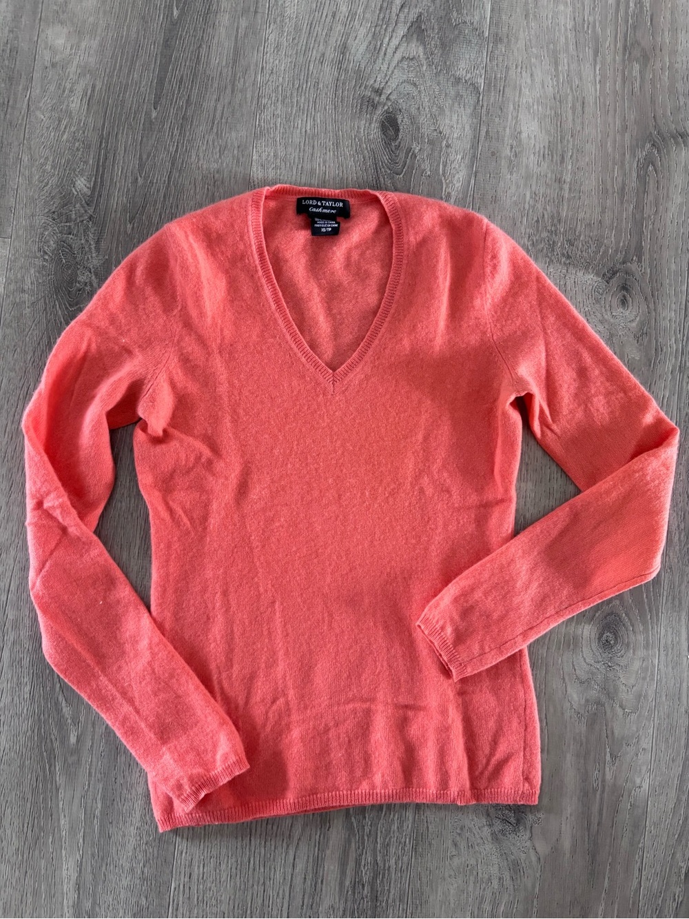 Lord & Taylor Women's Coral V-Neck Cashmere Sweater